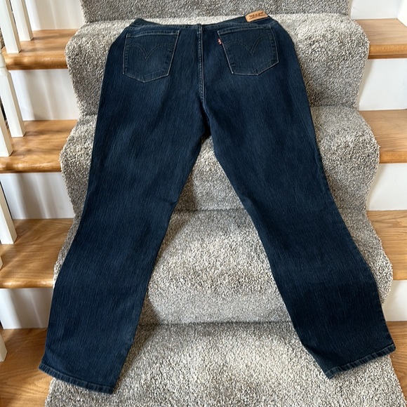 Levi’s 505 Straight Leg Dark Wash Jeans - Picture 4 of 8